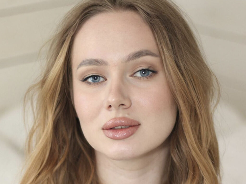 Emilia Noah Picture